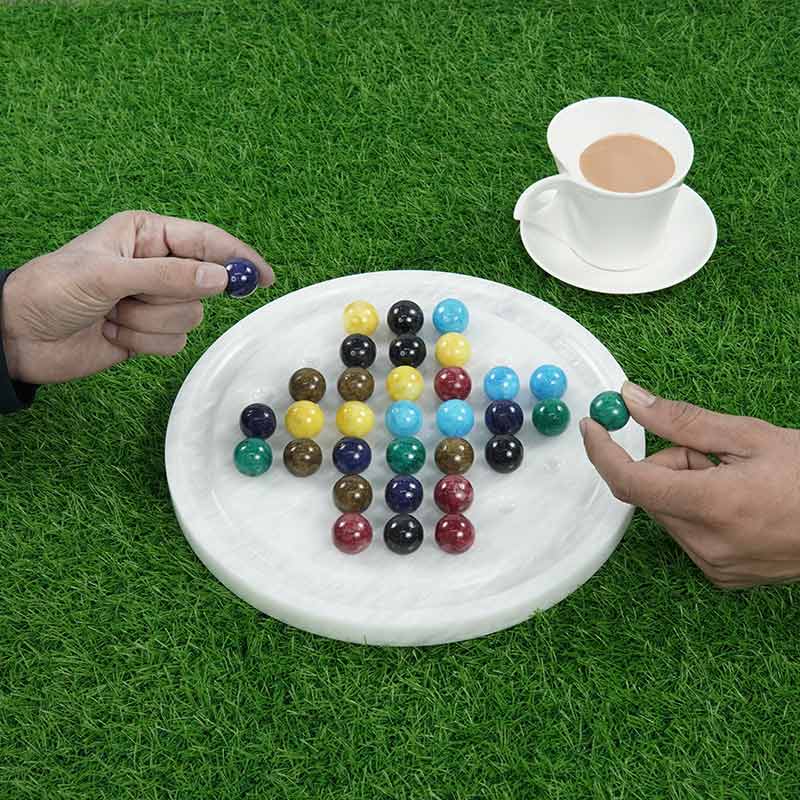 PEG SOLITAIRE WITH MIX COLOR BALLS - 25CM